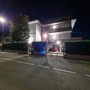 Maison d'hôtes Landlady Airport Orio Bergamo Ida, Orio al Serio